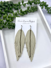 Load image into Gallery viewer, Lola fringe earrings with chain