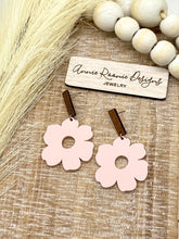 Load image into Gallery viewer, Blush Pink Acrylic Flower earrings