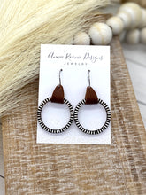 Load image into Gallery viewer, Striped Wood hoop earrings (brown leather)