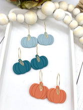 Load image into Gallery viewer, Pumpkin Clay earrings