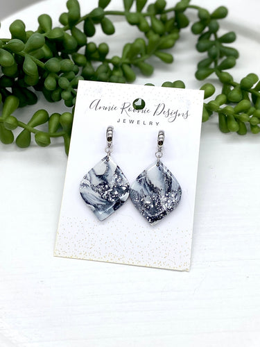 Black & White Marbled Clay Pointed Teardrop earrings