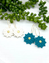 Load image into Gallery viewer, Lotus Flower Drop Clay earrings