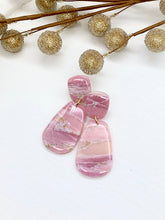 Load image into Gallery viewer, Light Pink Marbled Clay Oblong earrings