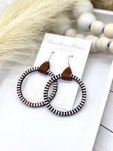 Load image into Gallery viewer, Striped Wood hoop earrings (brown leather)