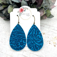 Load image into Gallery viewer, Turquoise Floral Embossed Leather Teardrop earrings