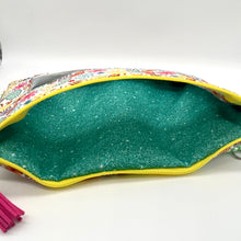 Load image into Gallery viewer, Colorful Spirograph Peek-a-boo Splash bag