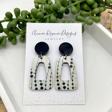 Load image into Gallery viewer, Keyhole leather earrings (wood post)