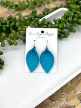 Load image into Gallery viewer, Turquoise Crosshatch Leather Pinched Petal earrings