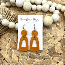 Load image into Gallery viewer, Keyhole earrings in solid leather