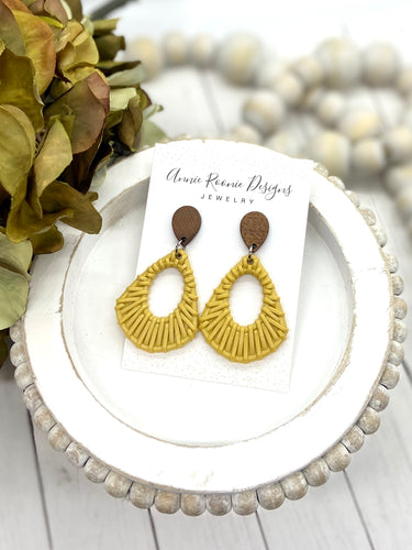 Acrylic Rattan Diamond Teardrop earrings