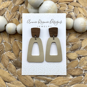 Keyhole leather earrings (wood post)