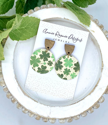 Shamrock Round Clay earrings