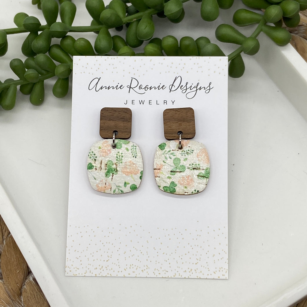 Rounded Squares in Shamrock Cork Leather