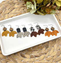 Load image into Gallery viewer, Triple Petal earrings