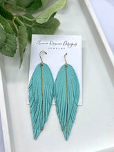 Load image into Gallery viewer, Lola fringe earrings with chain