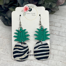 Load image into Gallery viewer, Pineapple Earrings