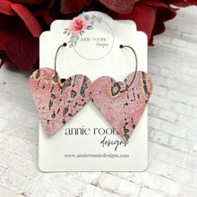 Load image into Gallery viewer, Tiny Dangle Heart leather earrings
