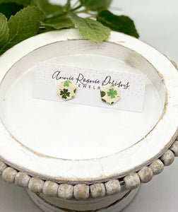 Shamrock Clay stud earrings