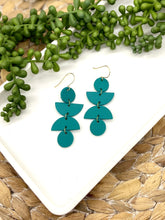 Load image into Gallery viewer, Stella earrings