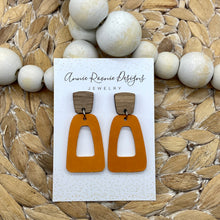 Load image into Gallery viewer, Keyhole leather earrings (wood post)