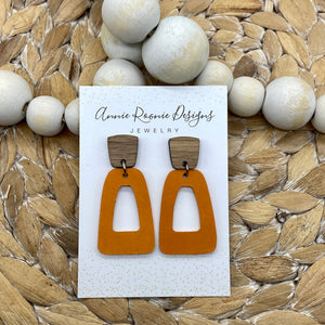 Keyhole leather earrings (wood post)