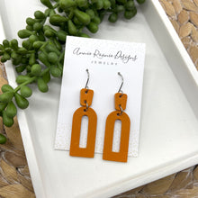 Load image into Gallery viewer, Phoebe earrings